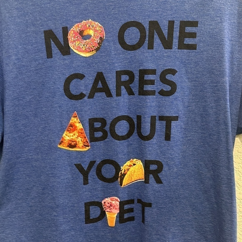 Graphic t shirt size L - Picture 2 of 5